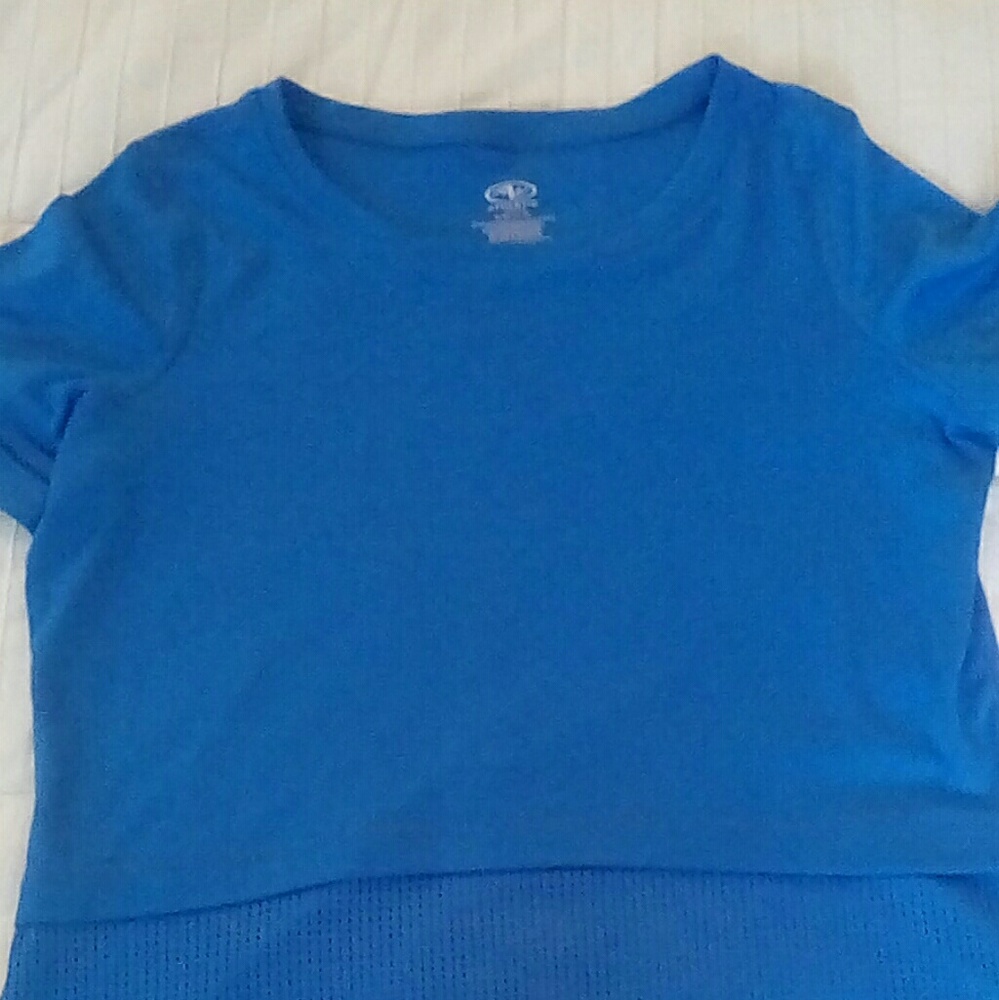 Athletic works blue top. XL 14-16